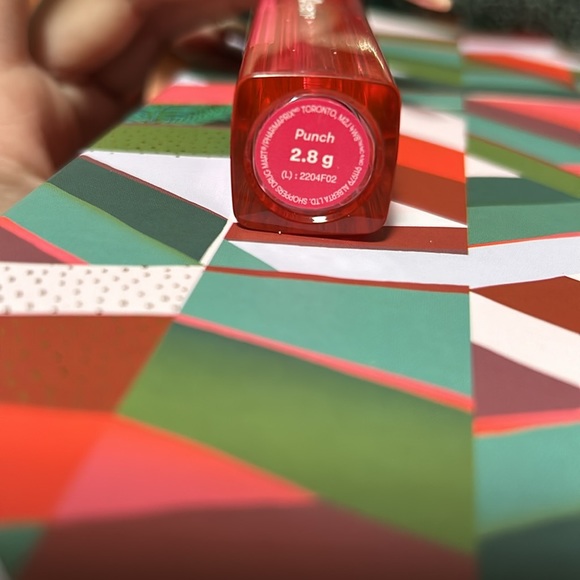 Sealed Brand New Quo, Beauty Glow Lip Balm in the shade “punch”’ - Picture 3 of 3